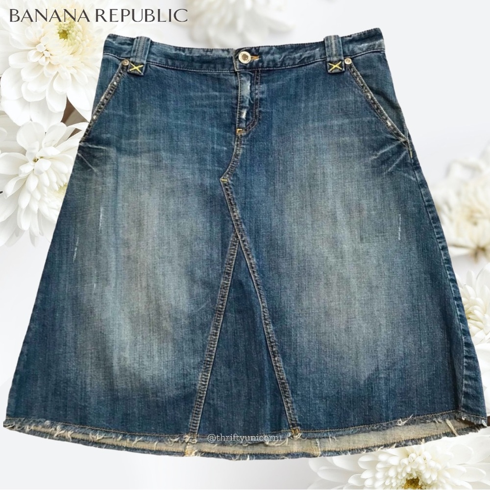 Banana Republic Distressed Blue Denim Jean Skirt ~ Size 4